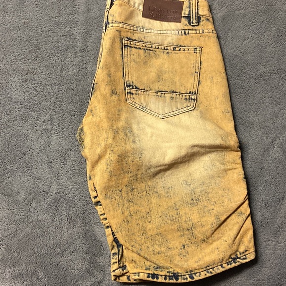 Denim shorts - Picture 2 of 2